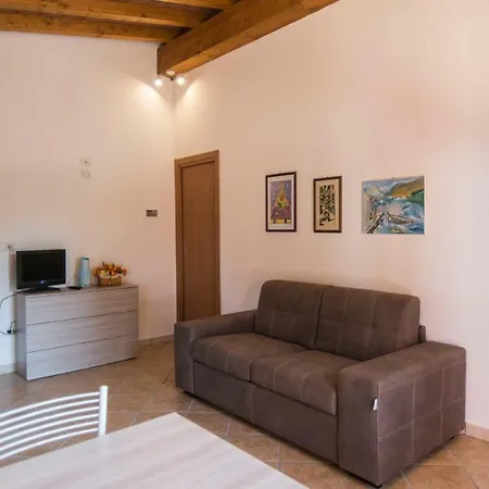 Appartamenti La Casina Porto Azzurro Exterior photo